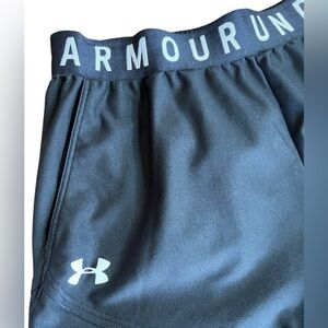 Under Armour Black Athletic Shorts Womens Small HeatGear Loose Running Gym